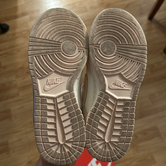 NIKE WOMEN’S DUNK LOW - Picture 3 of 6